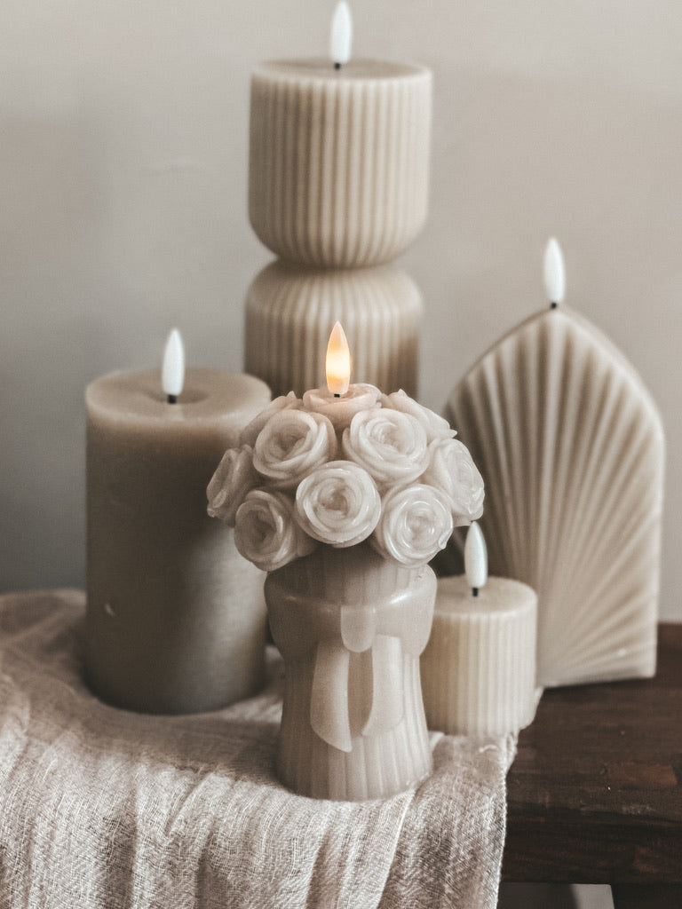 BLUMENBLUMENKERZE BEIGE - AB