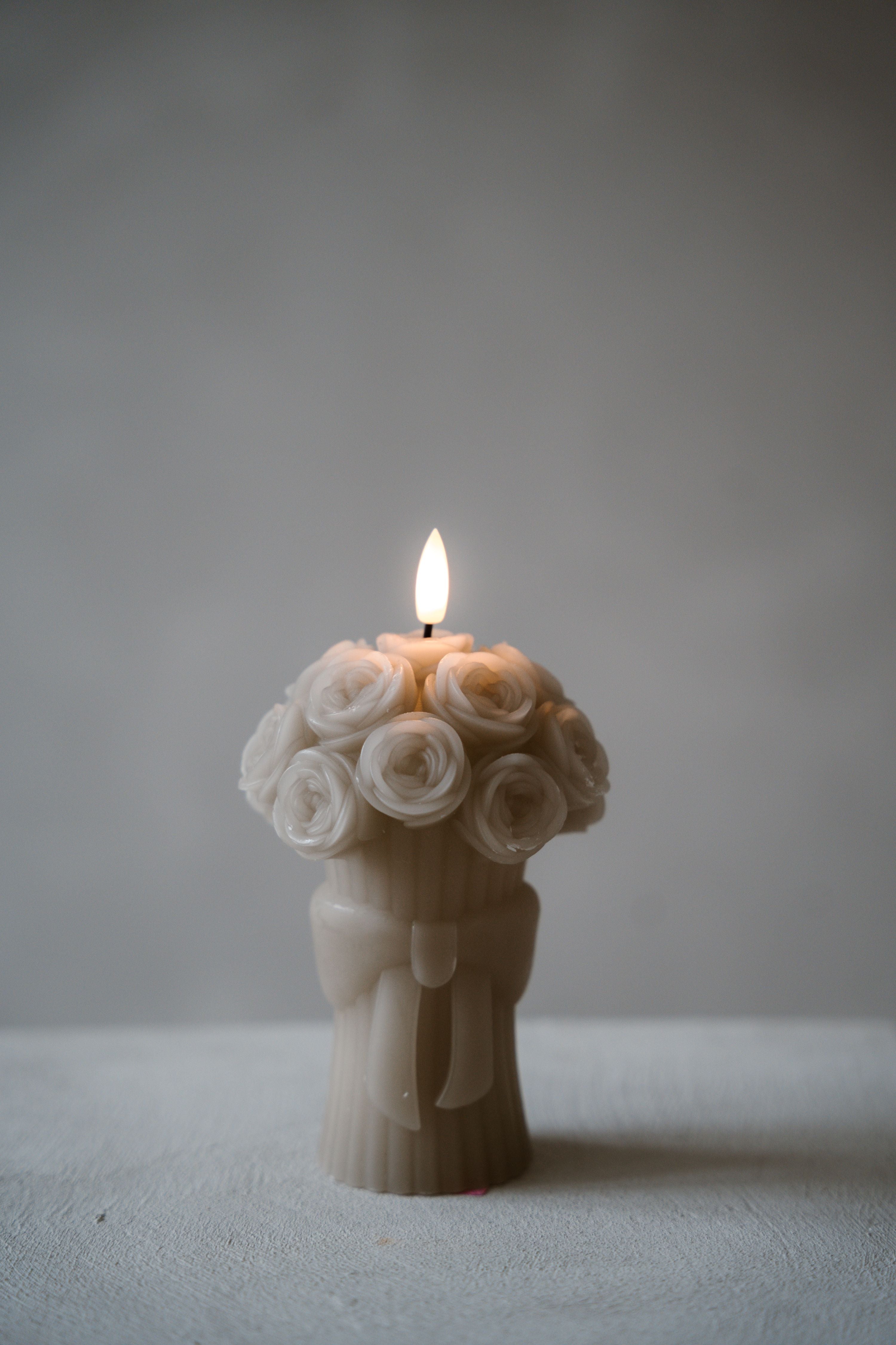 BLUMENSTRAUSS-KERZE BEIGE – AB