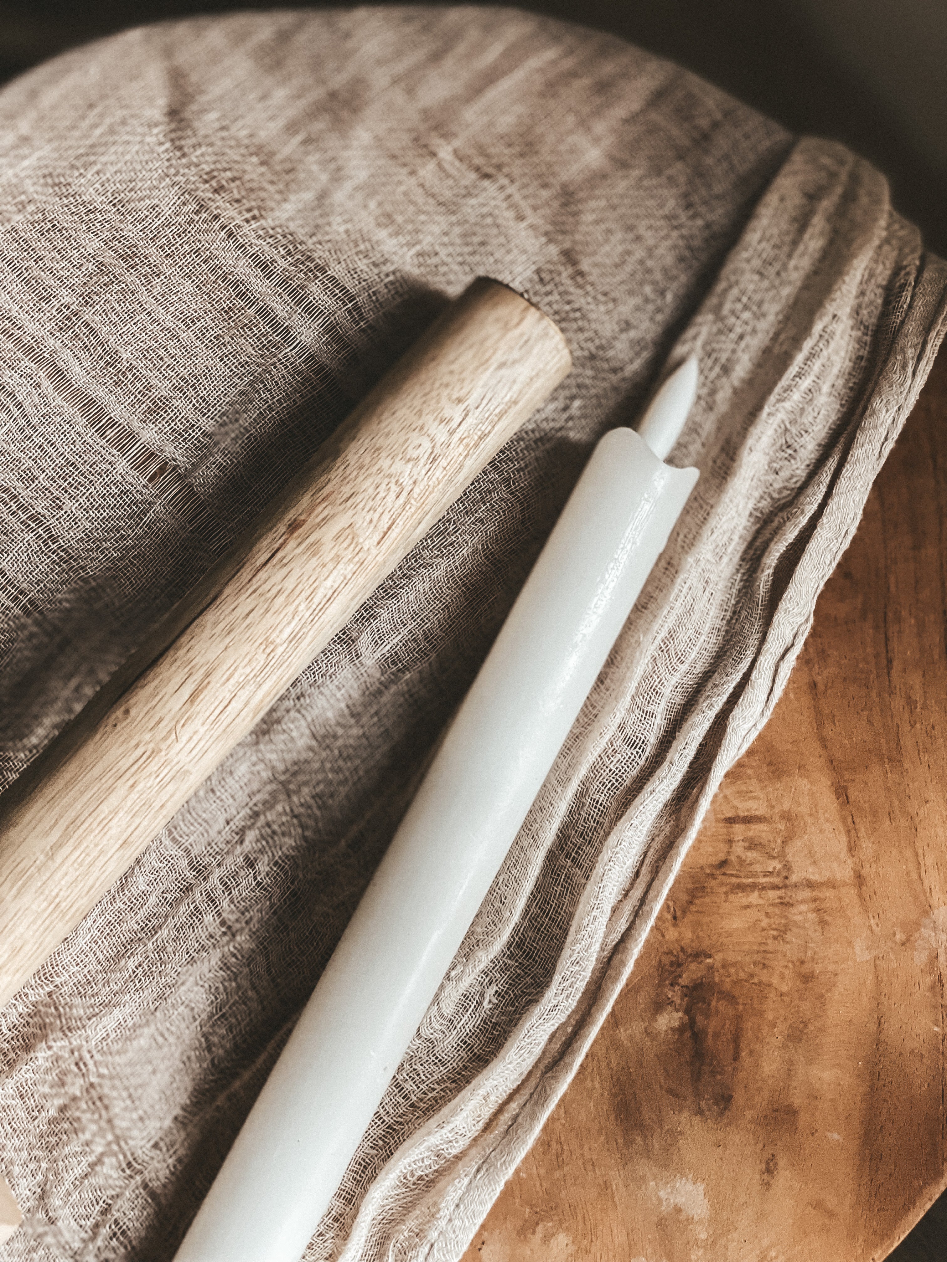 KERZENHALTER-LEUCHTENSET AUS HOLZ