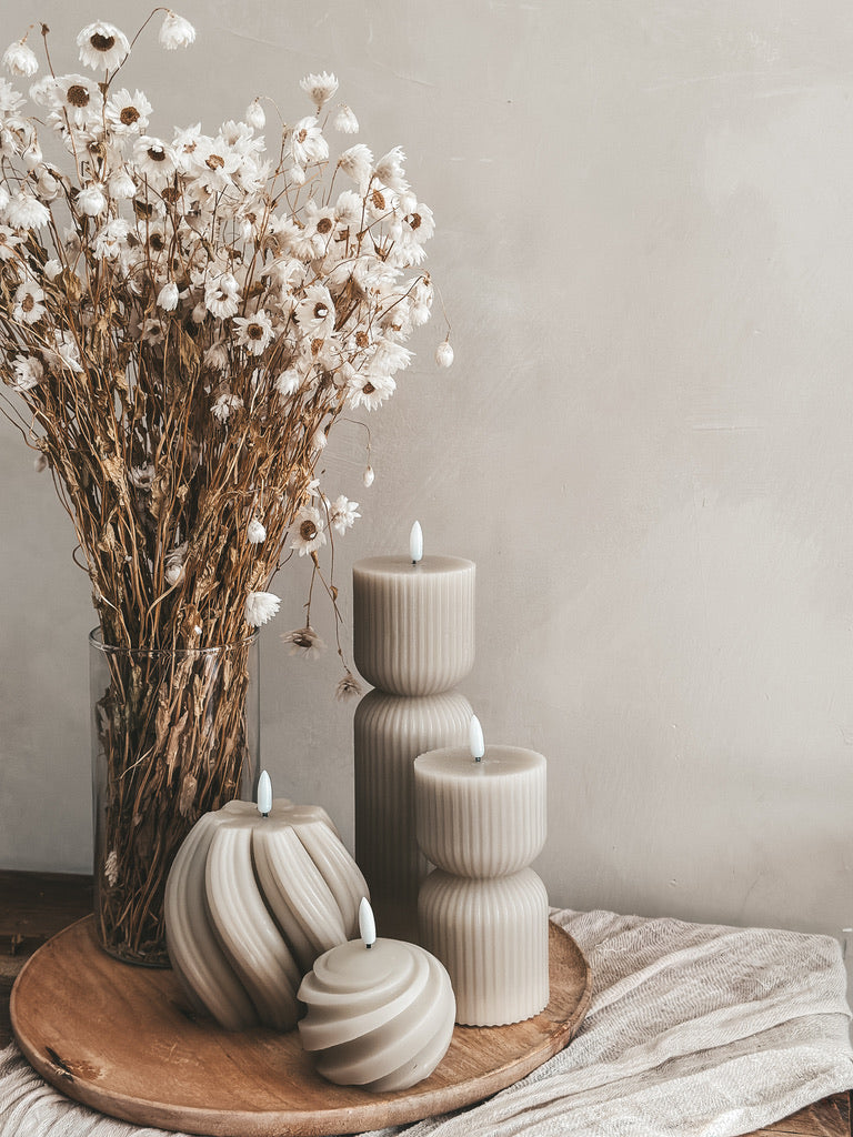 JUNOfires ledkaarsen beige timer organisch rond streep stompkaars