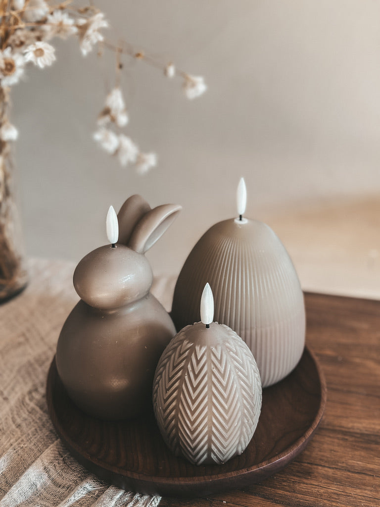 Kaninchenkerze Taupe 2 Ohren oben - AB